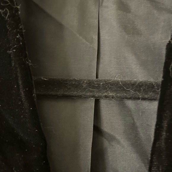 Vintage Black Velvet Gorgeous Lined Tailored And Fitted Button Front Jacket - Picture 3 of 15